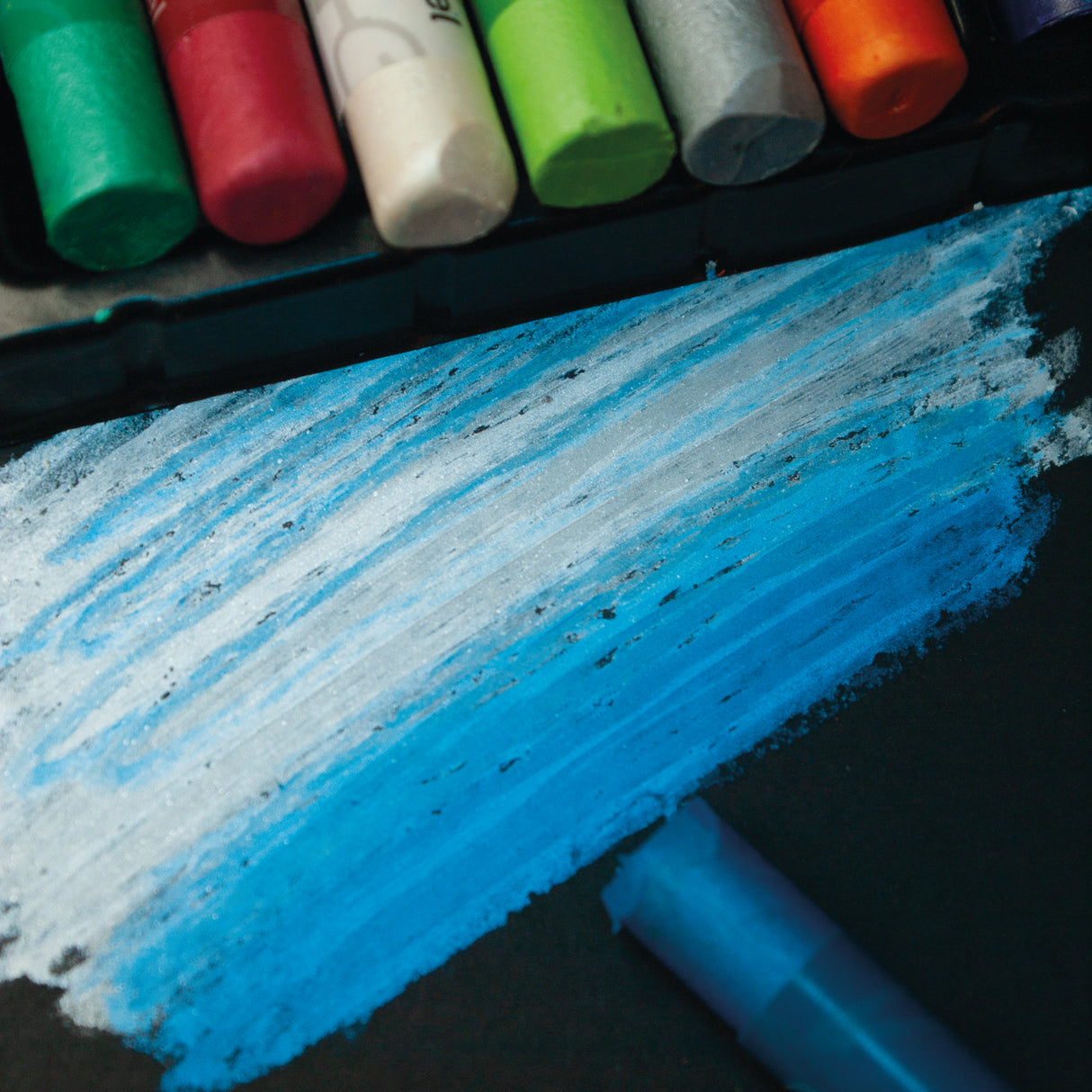 12-Piece Metallic Oil Pastel Set